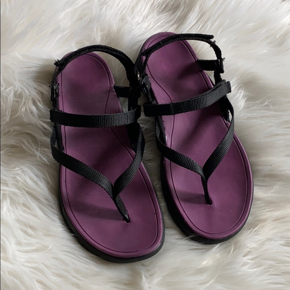 Northside Velcro sandals new without box